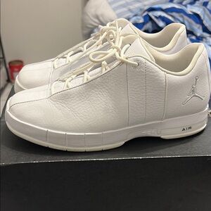 Jordan White Leather Sneakers Sleek Design